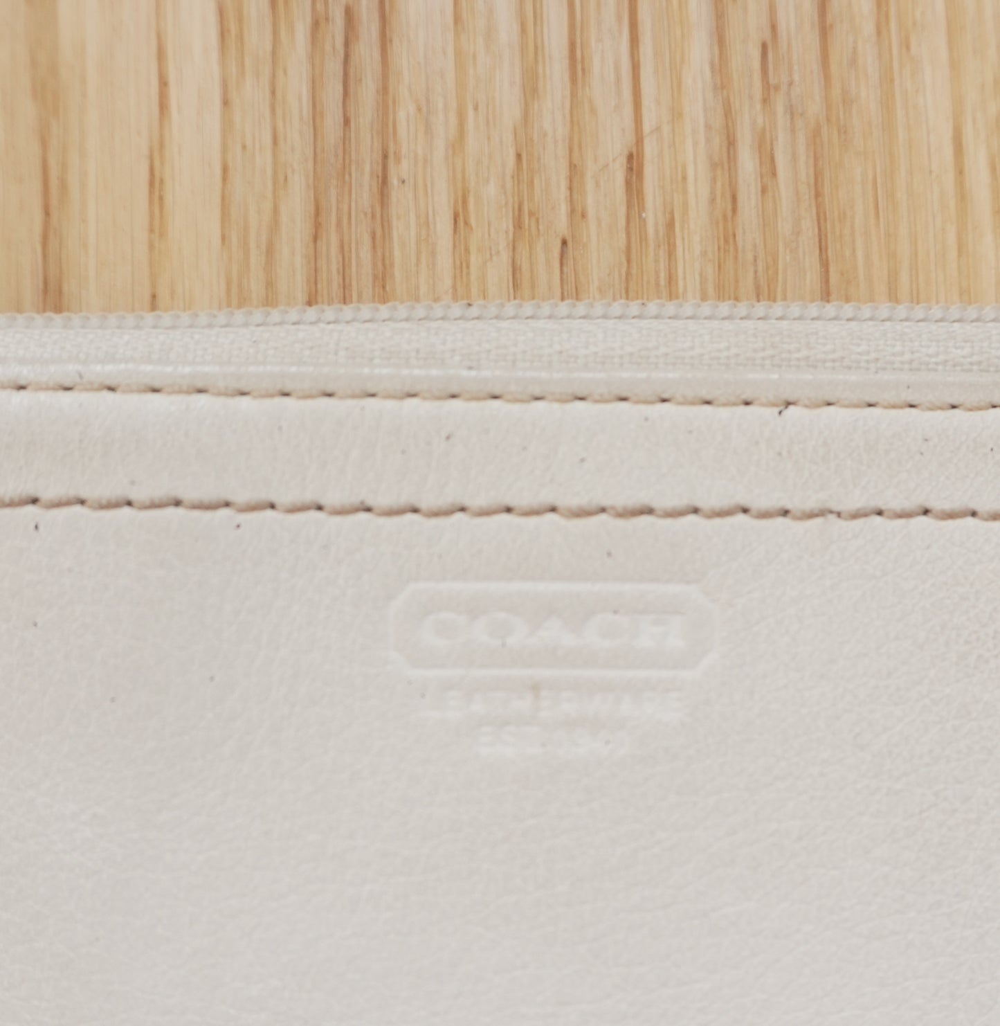 Vintage Coach Coin Purse White Cream Leather Zip Pouch Keychain Small Wallet
